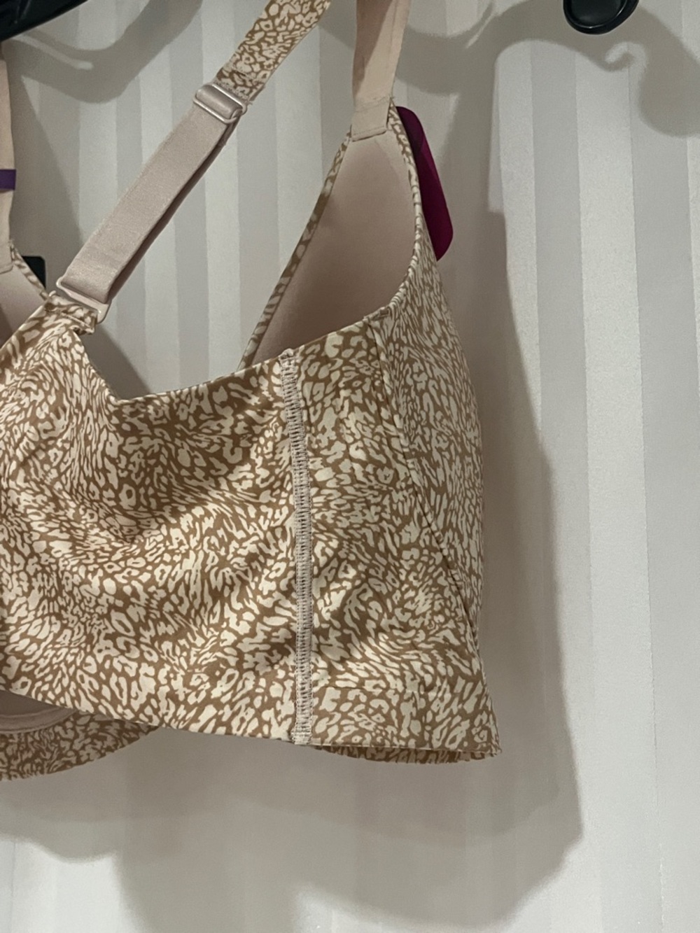 Bali Comfort Smooth T-Shirt Bra - Beige Animal Print Cool Comfort Fabric NWT - Picture 11 of 14